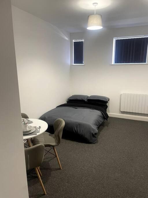 #4Bs 1 Bed Serviced Apartment Ντέρμπι Εξωτερικό φωτογραφία